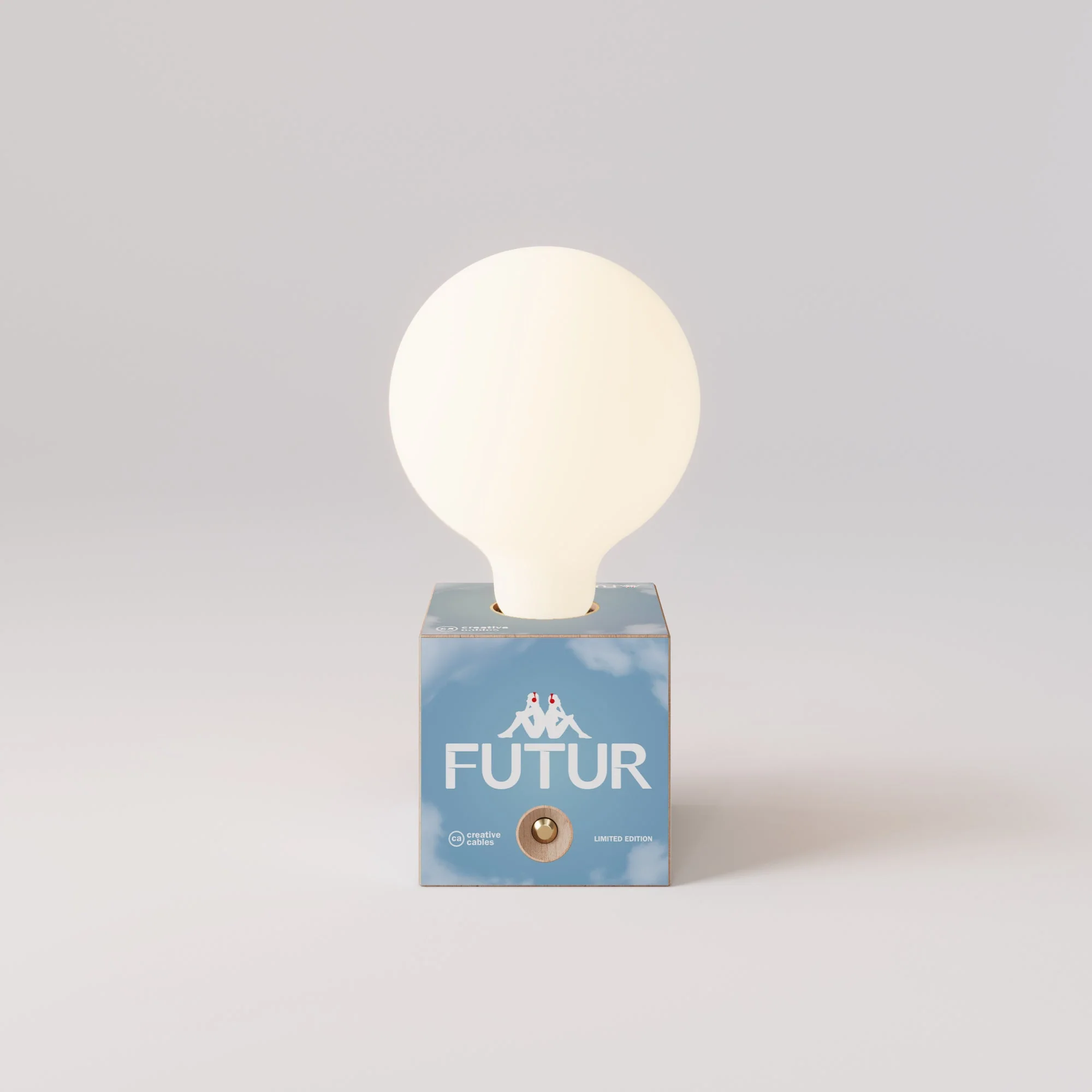 Cabless03 "Futur" battery lamp with porcelain-effect globe bulb - Futur Festival - Image 4