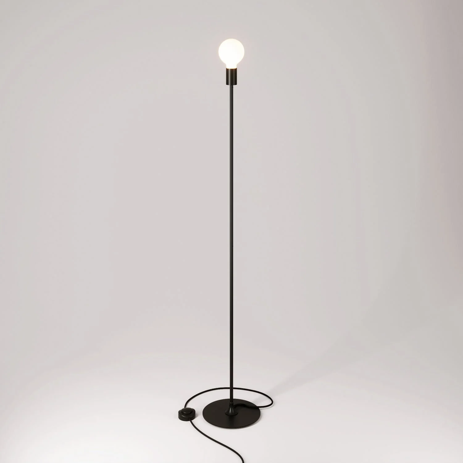 MAG-Y floor lamp with exposed bulb - Black