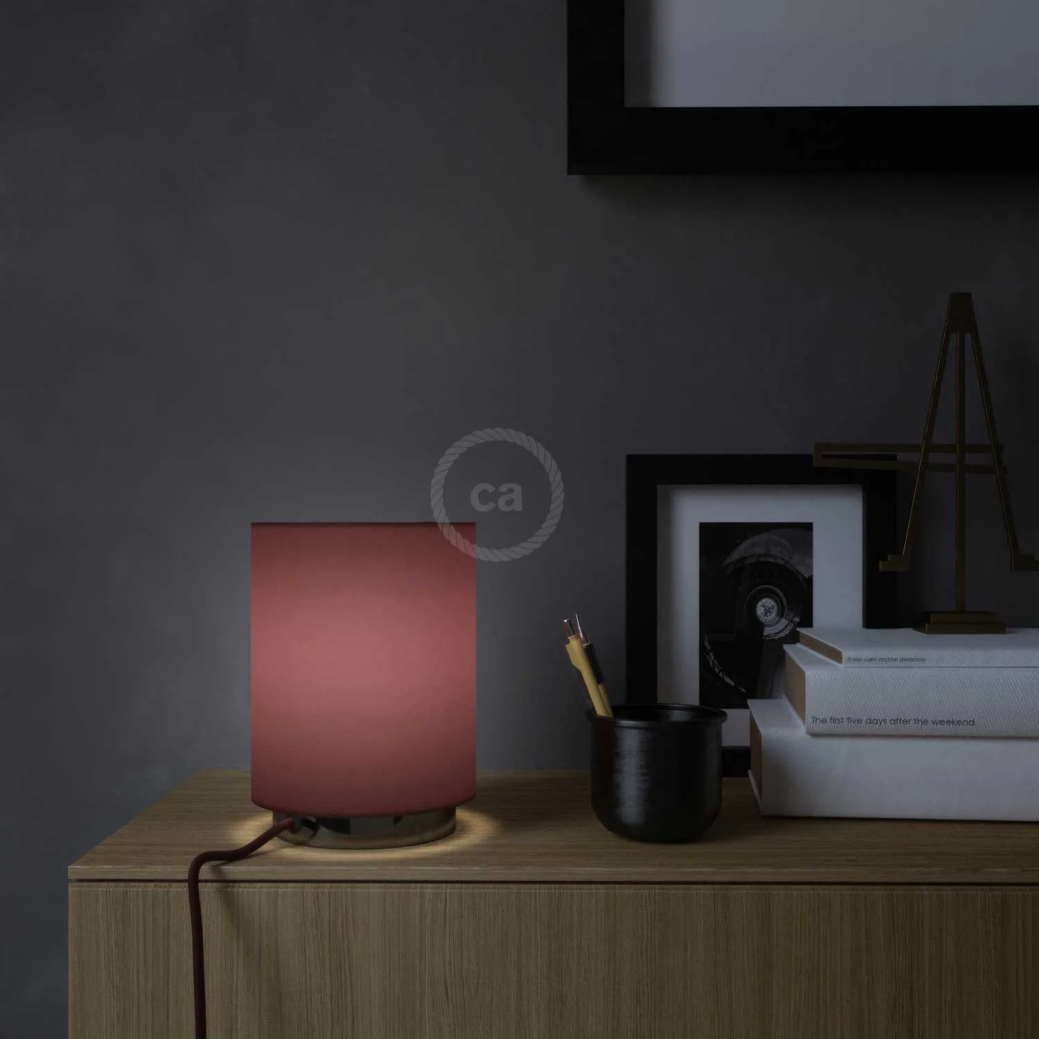 Posaluce in metal with Cilindro Teletta Bordeaux lampshade and UK plug – Bordeaux fabric - Image 3