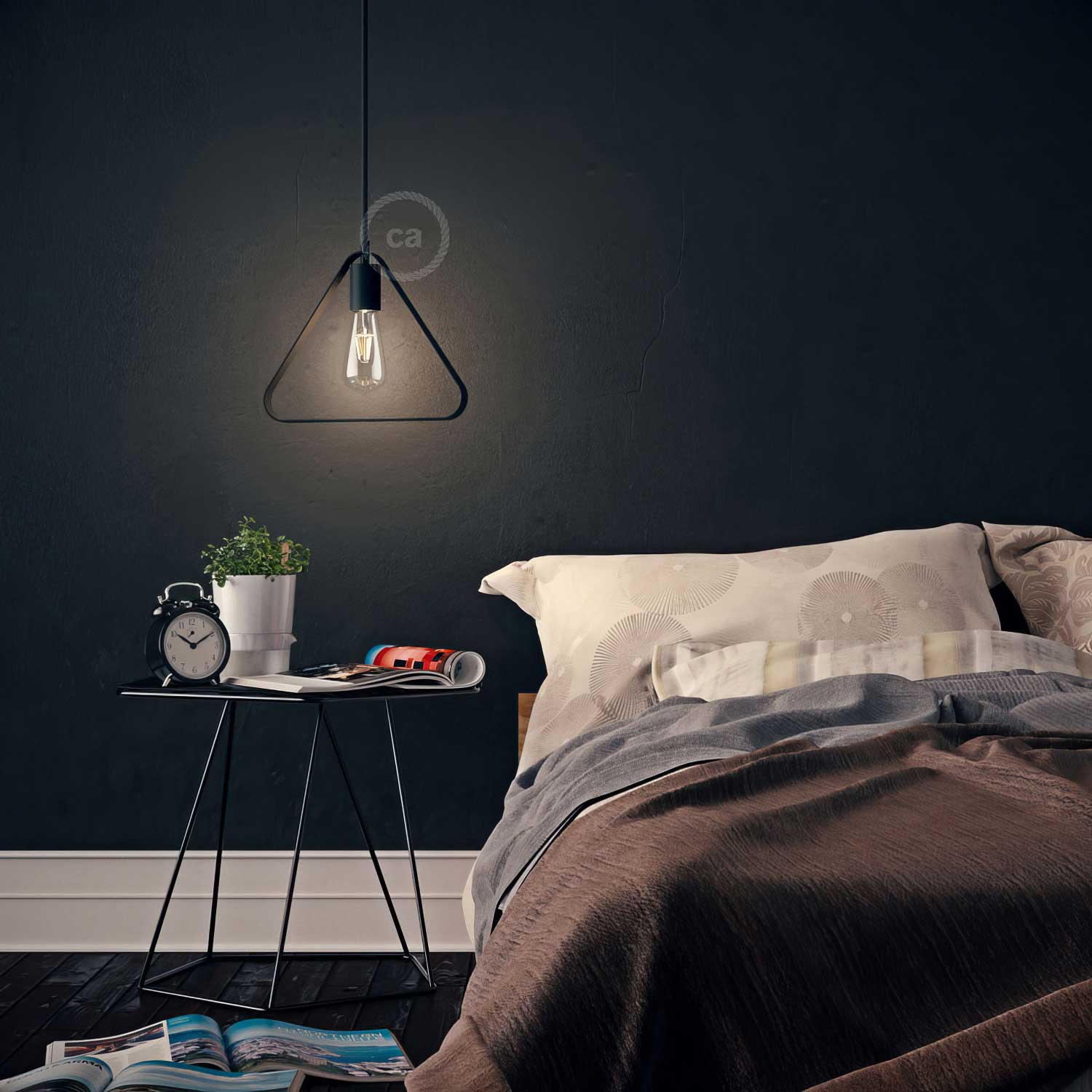 Metal Duedì Apex lampshade with metal socket cover and E26 socket - Black - Image 2