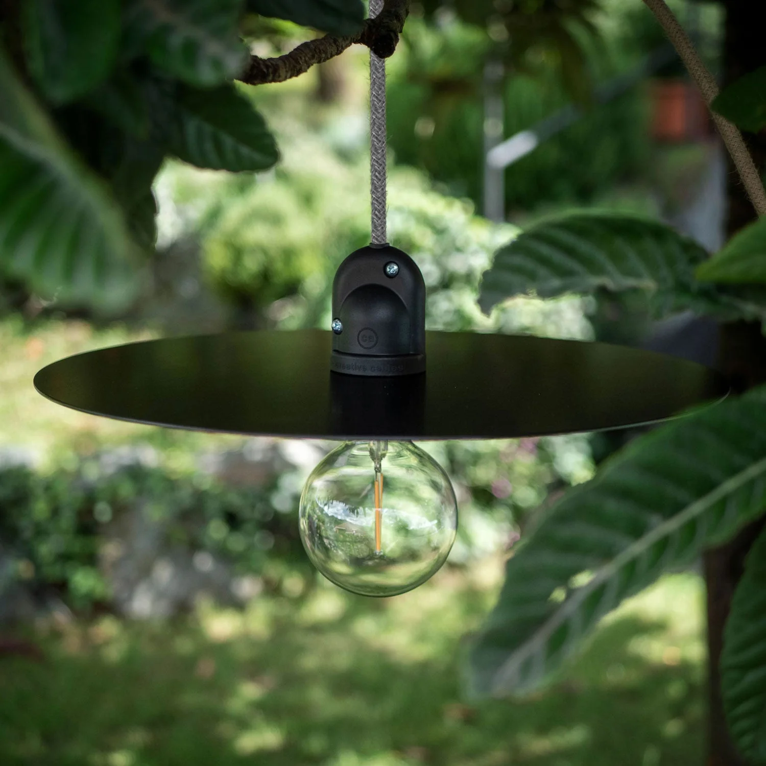 Modulair Outdoor lampshade lamp with 1.5 m fabric cable, ceiling rose and IP65 waterproof lamp holder - Ice grey - Image 3
