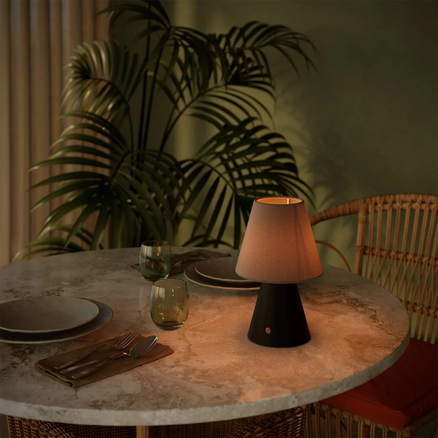 Cabless11 portable rechargeable lamp with teardrop light bulb and lampshade - Black - Image 2