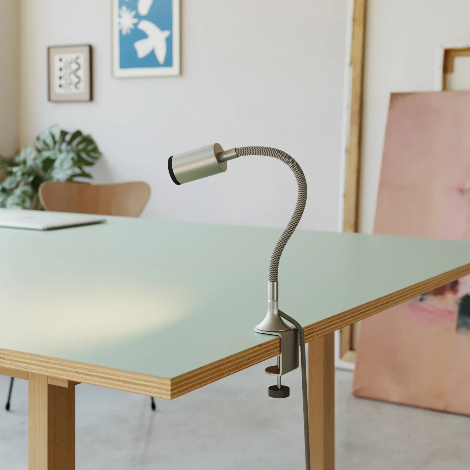 MAG-Y adjustable spotlight with clip and UK plug - Satin titanium - Image 4