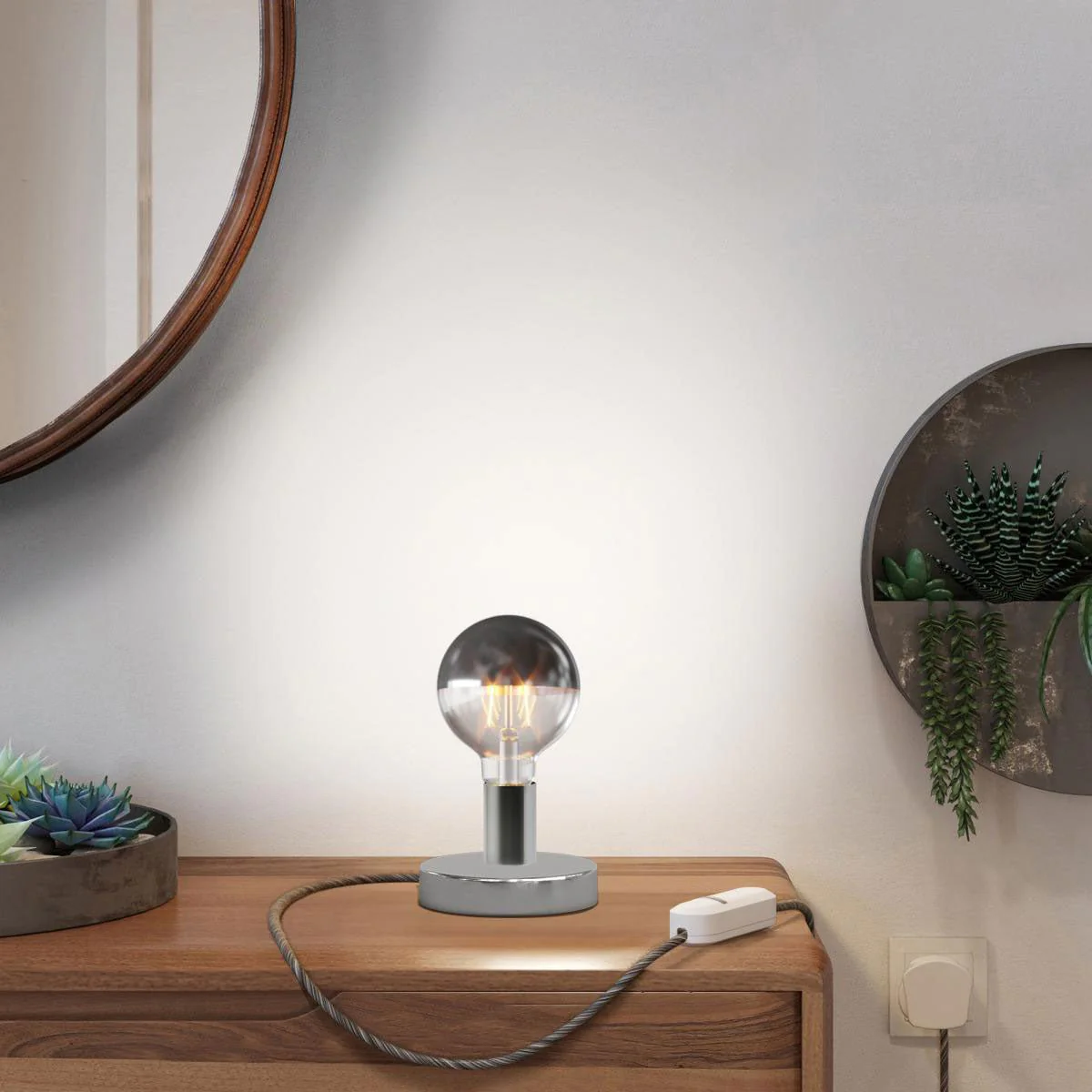 Posaluce Half Cup table lamp in metal with UK plug - Chrome - Image 6