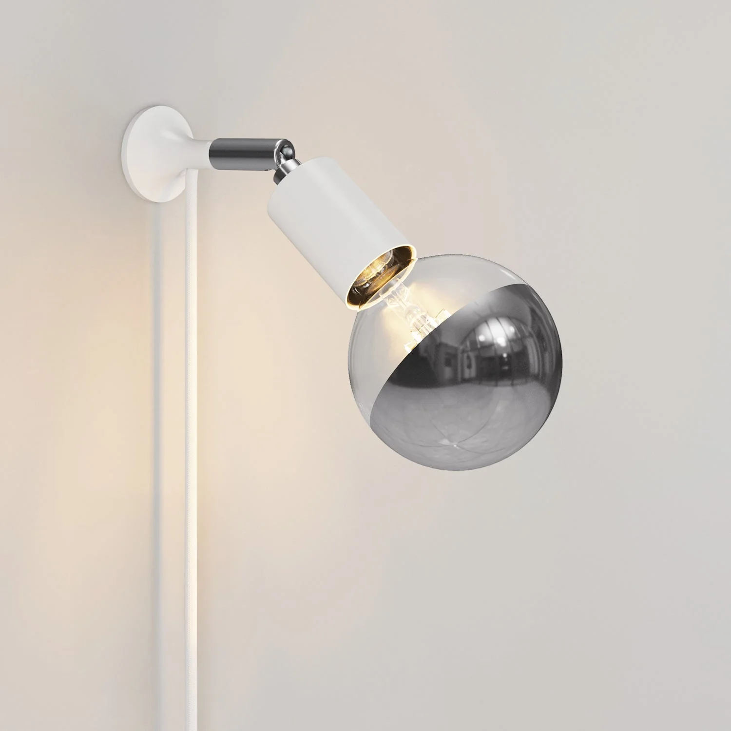 MAG-Y wall lamp with joint and half-sphere light bulb - Matt white