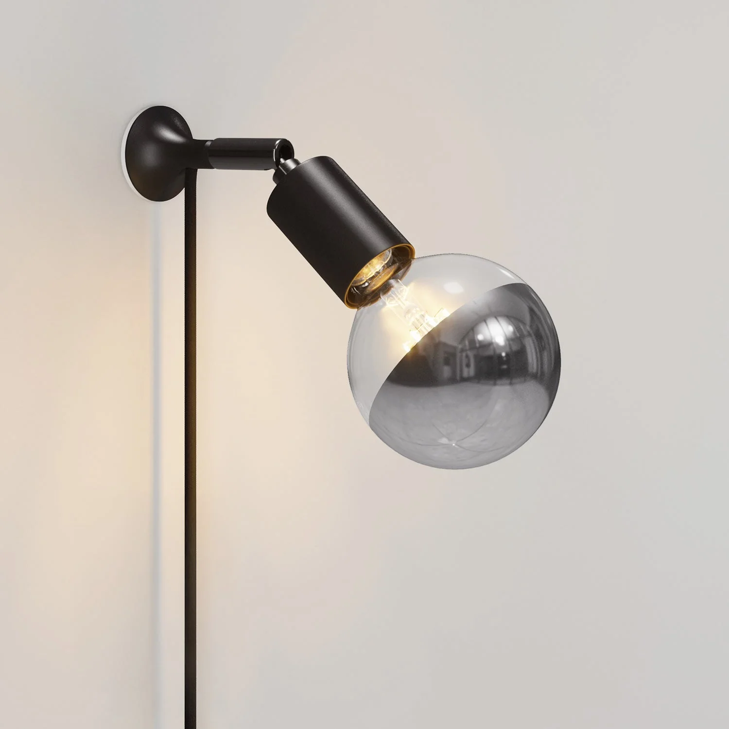 MAG-Y wall lamp with joint, half-sphere light bulb and UK plug - Black